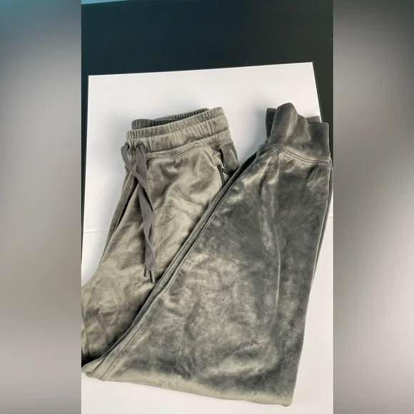 OFFLINE BY AERIE REAL ME VELOUR JOGGERS SIZE SMALL - Picture 4 of 4